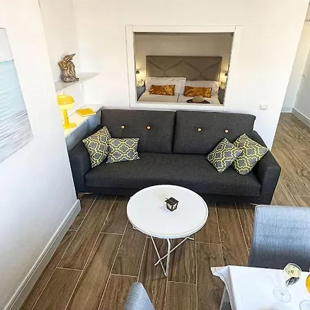 Mar Apartment